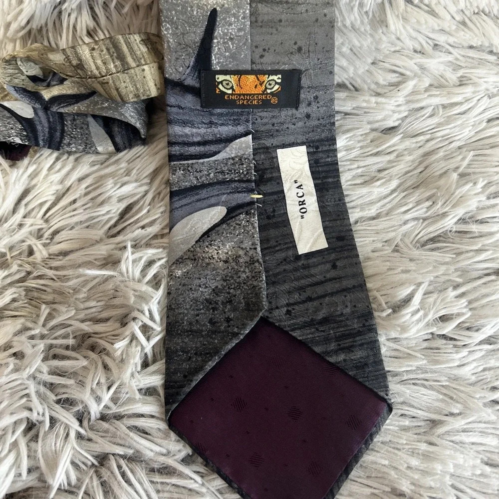 Vintage Endangered Species Orca Killer Whale Ocean Tie Made‎ in USA 100% Silk